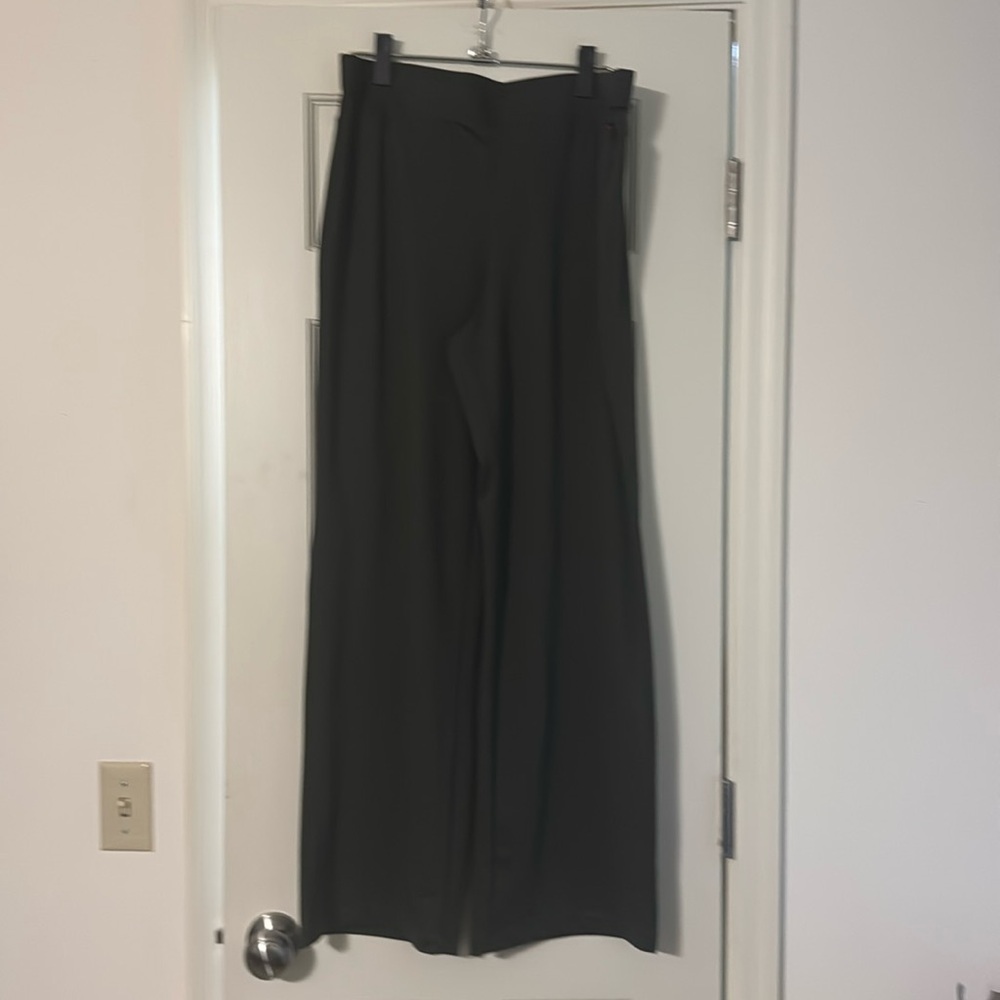 Danskin Army green yoga pants. Size Large.